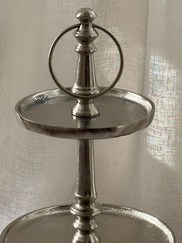 מעמד הגשה עגול קטן שתי קומות Capri מיציקת אלומיניום