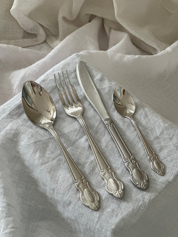 Colmar 24-Piece Cutlery Set – Stainless Steel 18/10