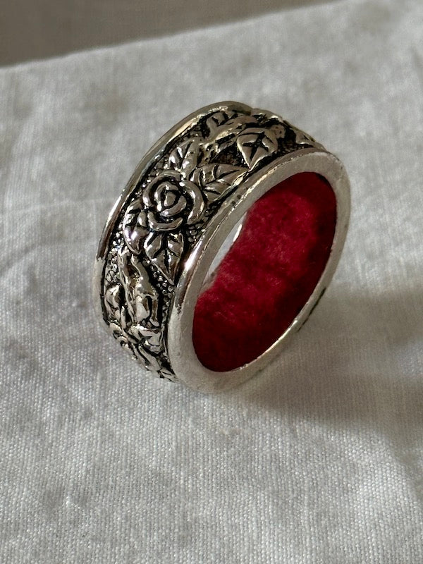 Amboise Silver-Plated Wine Bottle Ring with Red Velvet