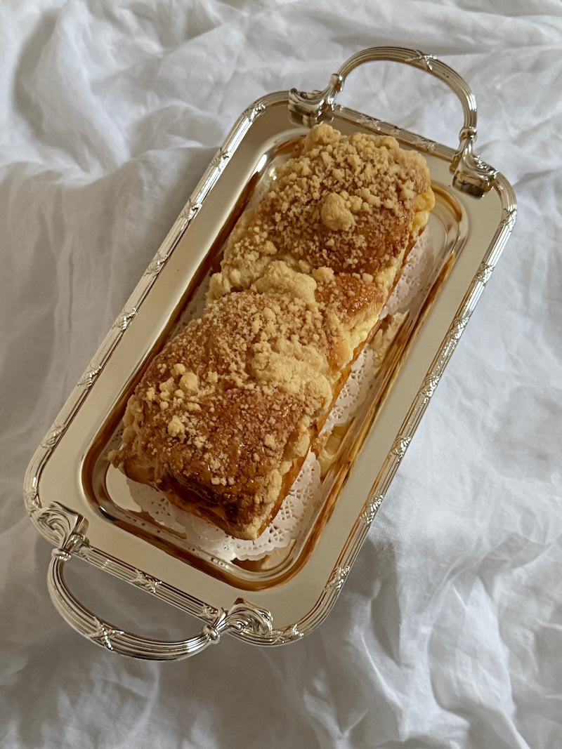 Medium Rectangular Château Silver-Plated Tray with Handles